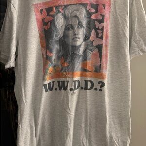 Dolly Parton Graphic Tee 🎤💖